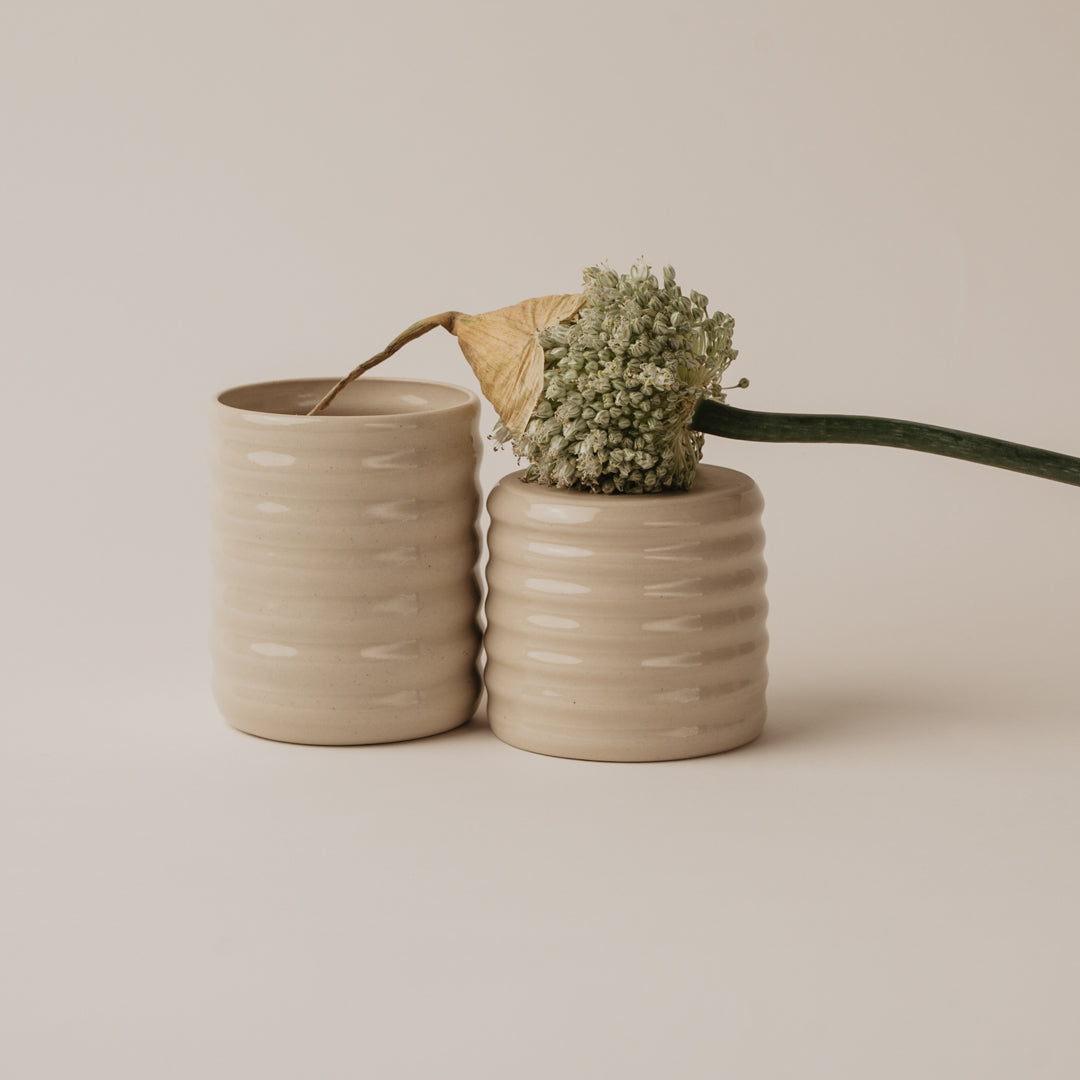 Teetasse und Kaffeetasse handgemacht aus Keramik clai studio Berlin