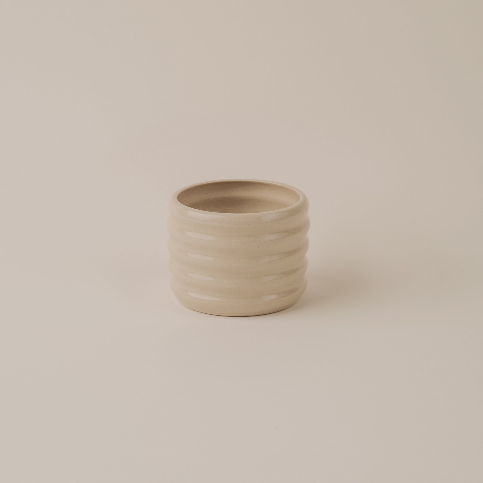 glossy espresso Cup handmade ceramic cup pottery studio Berlin Prenzlauer Berg Keramik handgemacht clai studio