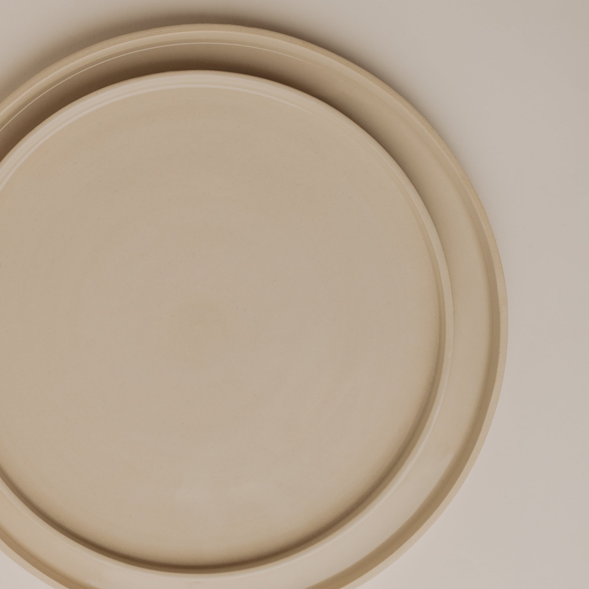handmade ceramic plates for breakfast and dinner clai studio ceramic atelier Berlin Prenzlauer Berg pottery studio
